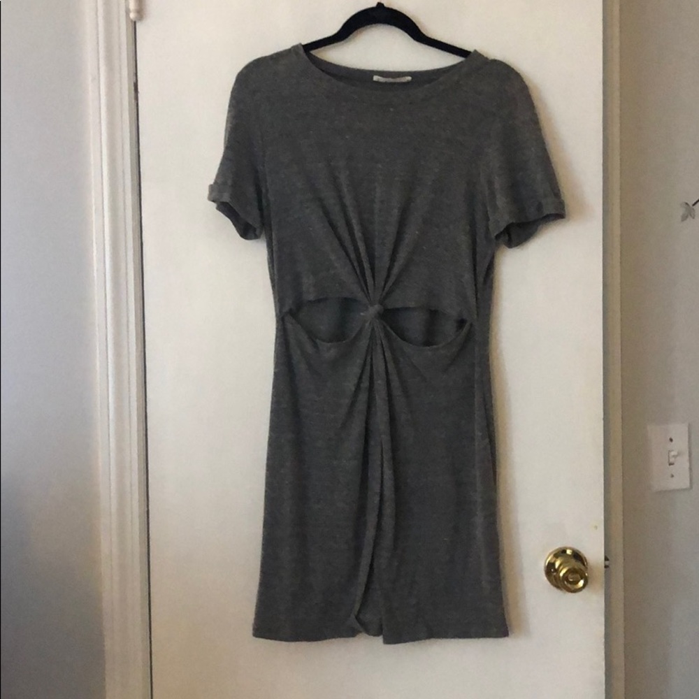 Tshirt dress with open slip in the middle